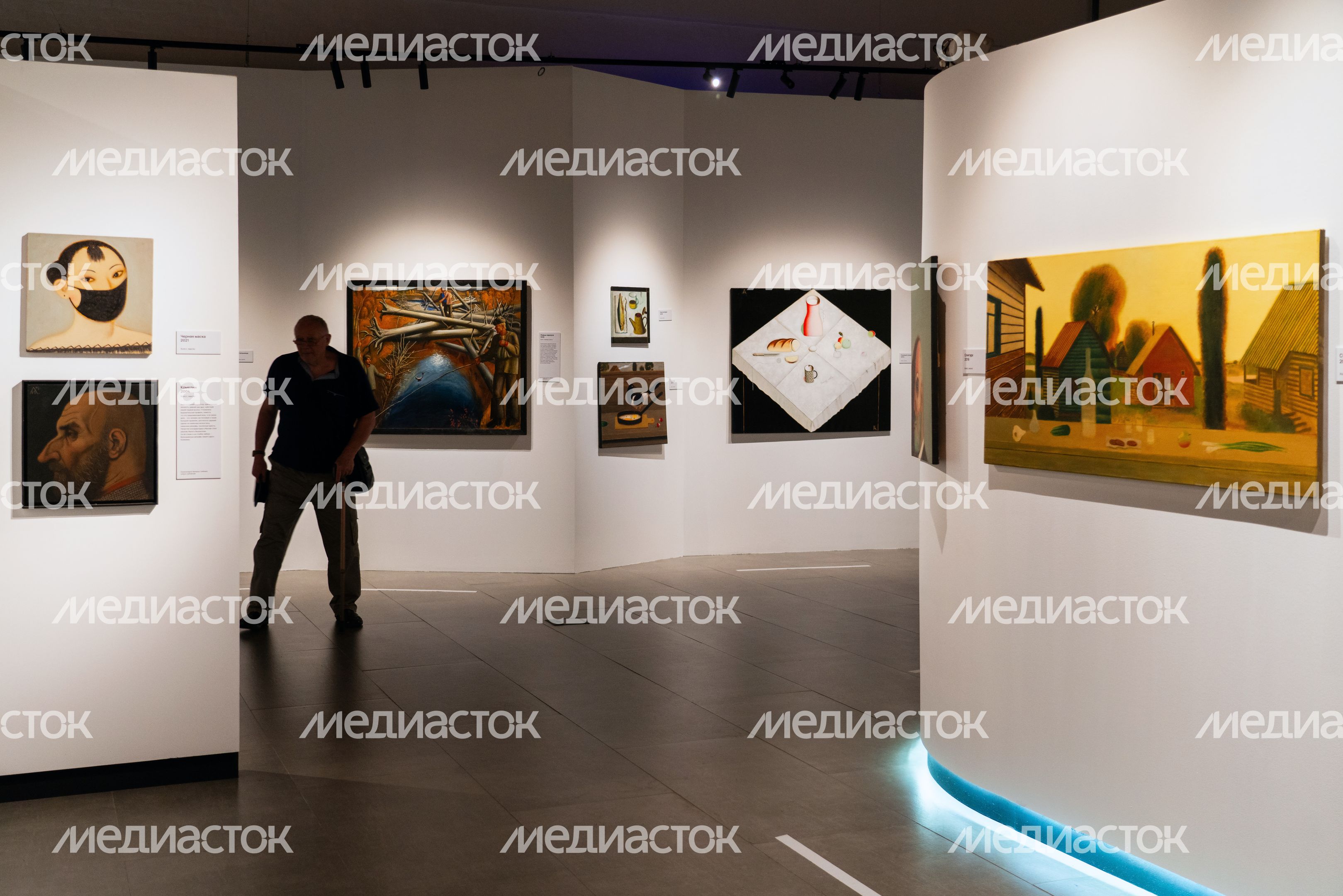 Выставка знаковых работ Ивана Лубенникова «Лето жизни» в Звенигородском манеже Одинцовского округа Выставка знаковых работ Ивана Лубенникова «Лето жизни» в Звенигородском манеже Одинцовского округа