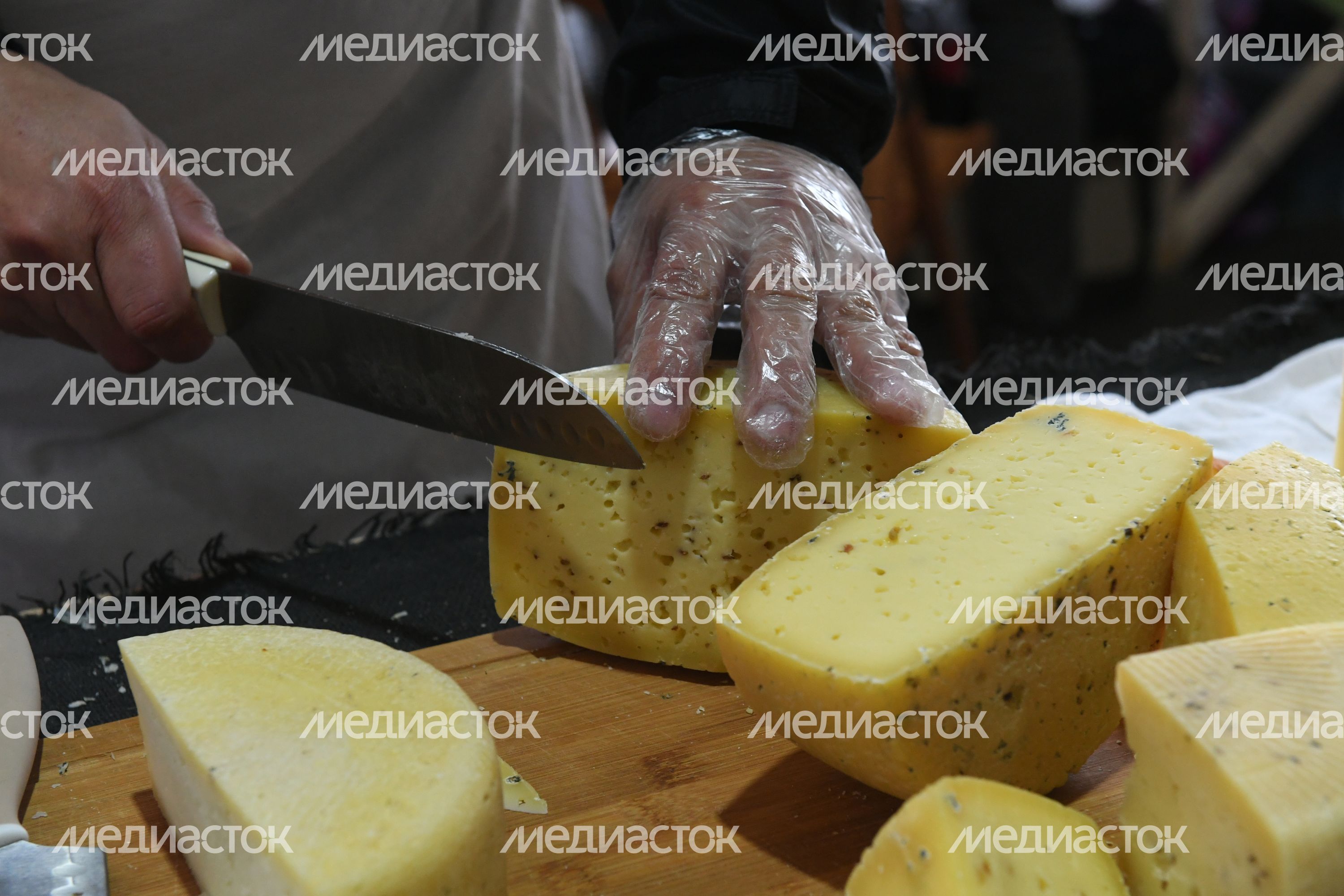 Открытие IV Всероссийского фестиваля фермерской продукции «Сыр. Пир. Мир»