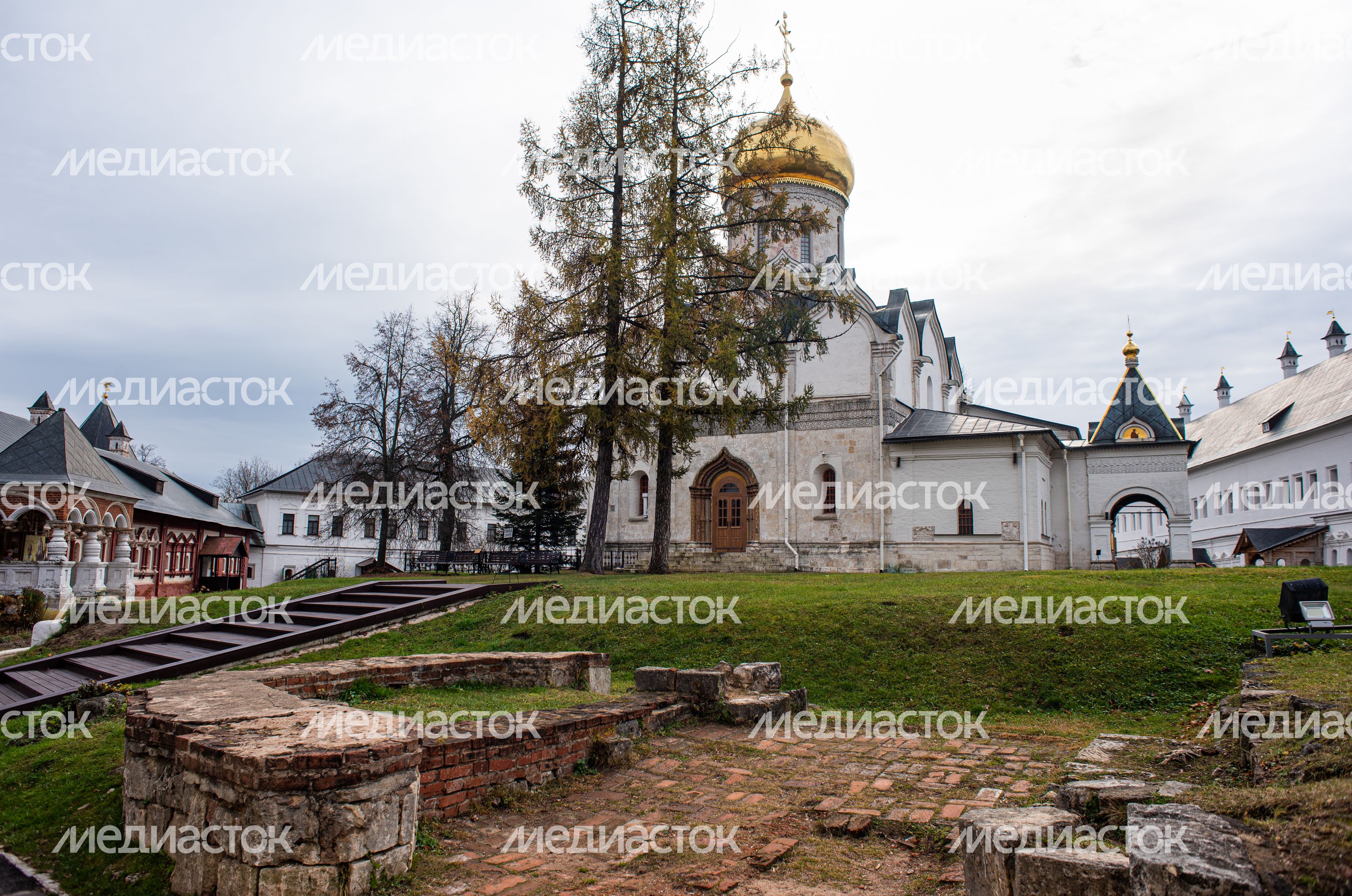 Осенние виды Саввино-Сторожевского Монастыря