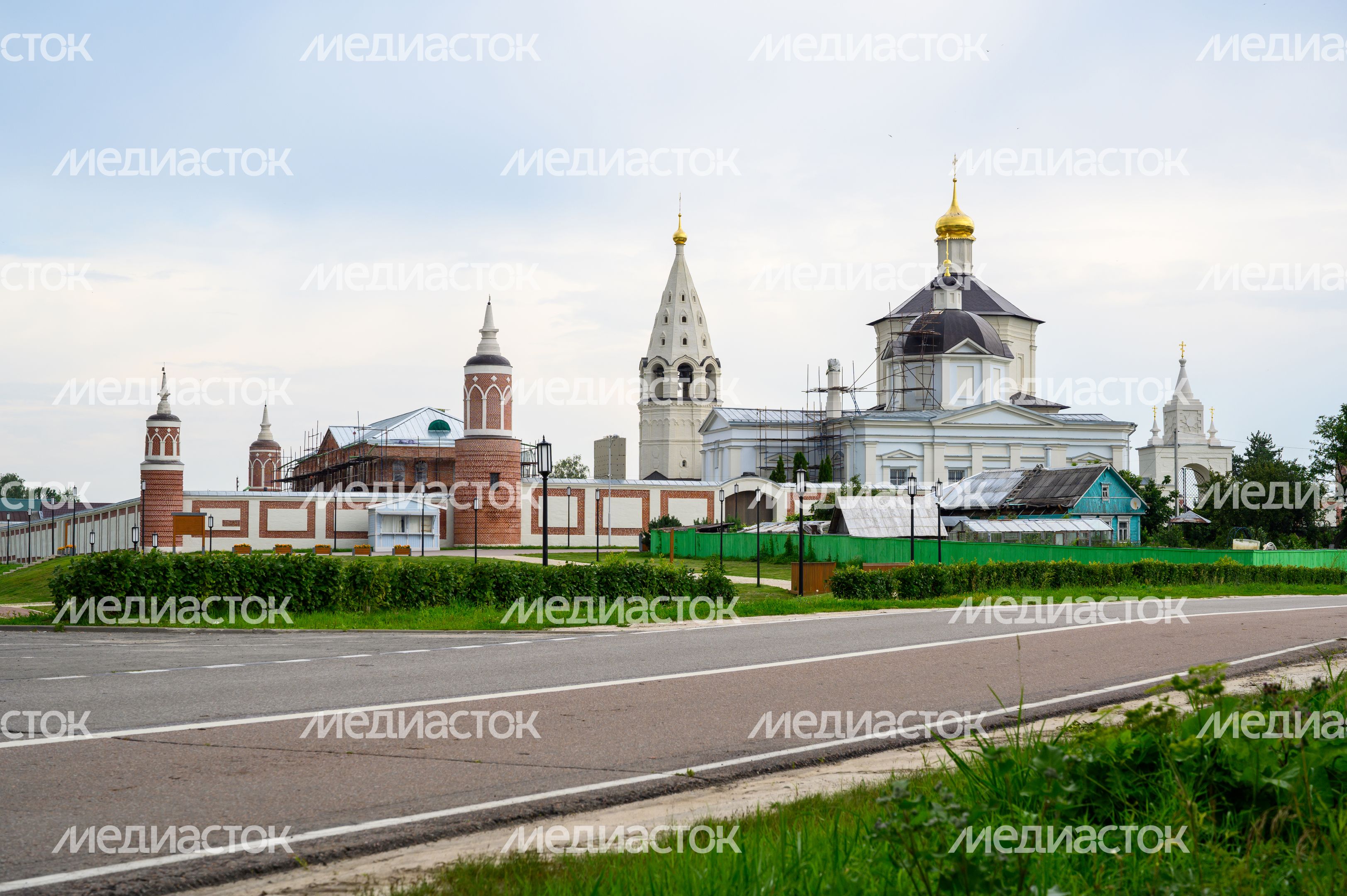 Богородице-Рождественский Бобренев мужской монастырь в селе Старое Бобренево округа Коломна Богородице-Рождественский Бобренев мужской монастырь в селе Старое Бобренево округа Коломна