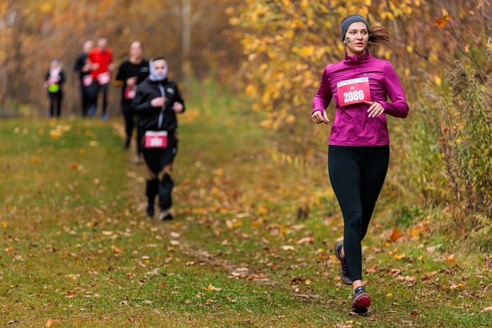 Забег Hero League Trail на 1, 5 и 10 км по пересеченной местности в Красногорске