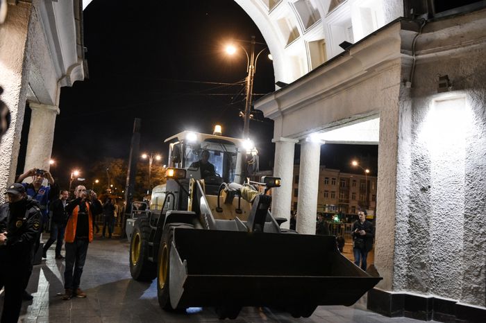 Снос незаконных построек возле метро 29 августа