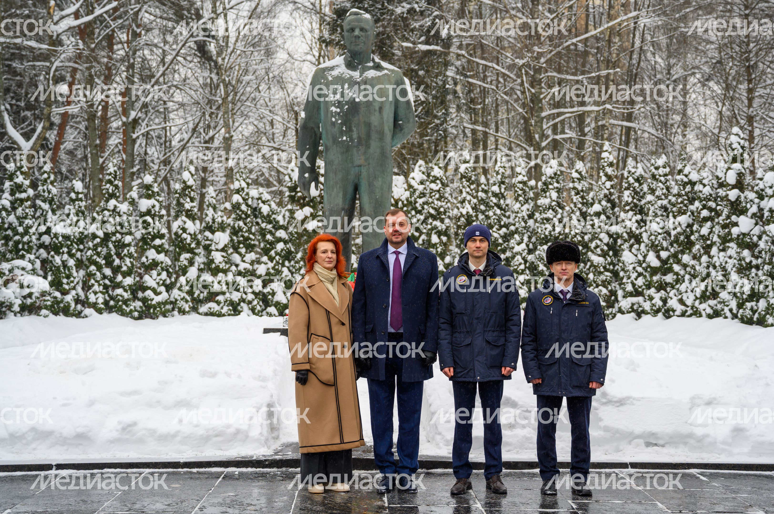 Торжественная встреча космонавтов экипажа МКС-73 Сергея Рыжикова и Алексея Зубрицкого в Звездном городке Торжественная встреча космонавтов экипажа МКС-73 Сергея Рыжикова и Алексея Зубрицкого в Звездном городке