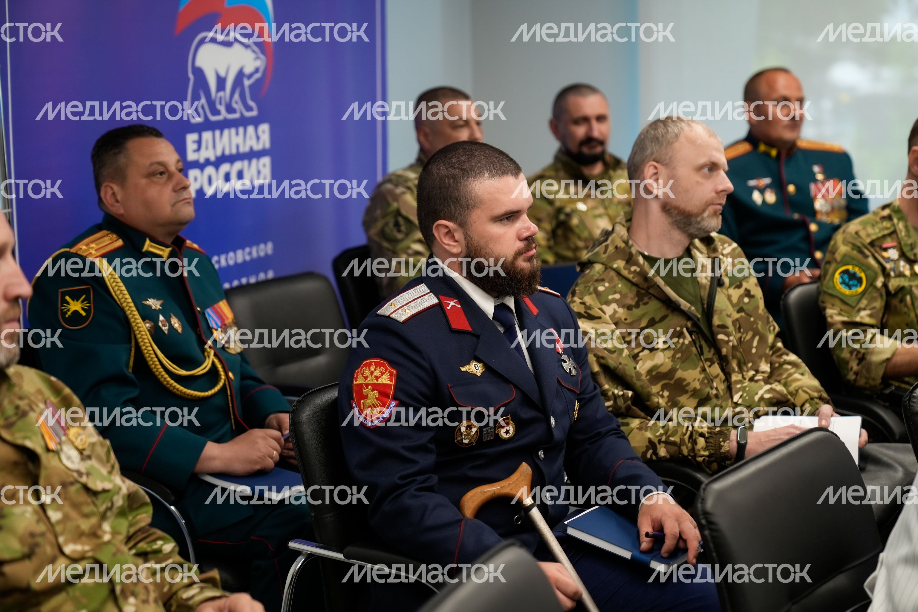 Встреча с участниками СВО - победителями предварительного голосования "Единой России" Встреча с участниками СВО - победителями предварительного голосования "Единой России"