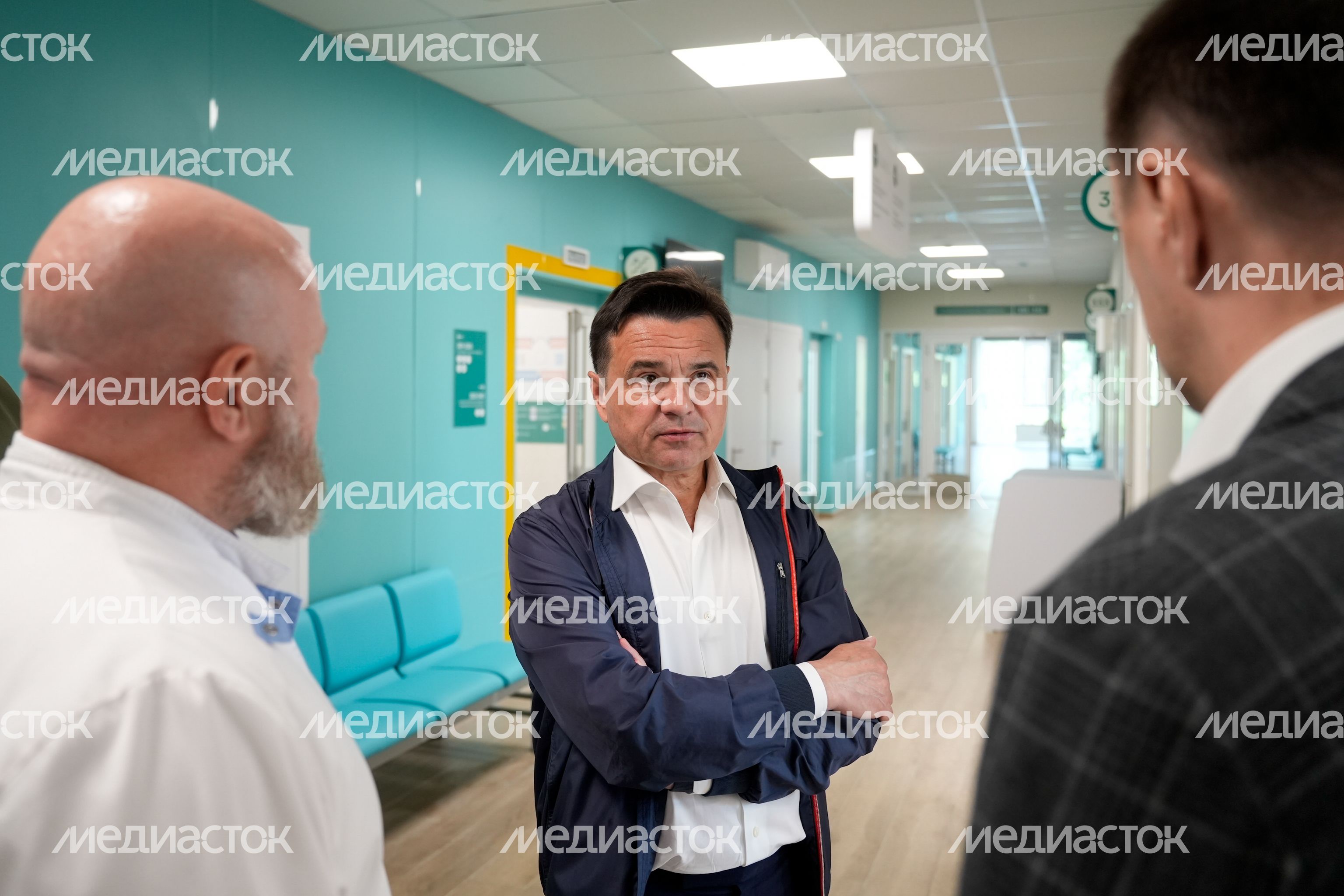 Андрей Воробьев проверил готовность детской поликлиники в Чехове к открытию Андрей Воробьев проверил готовность детской поликлиники в Чехове к открытию