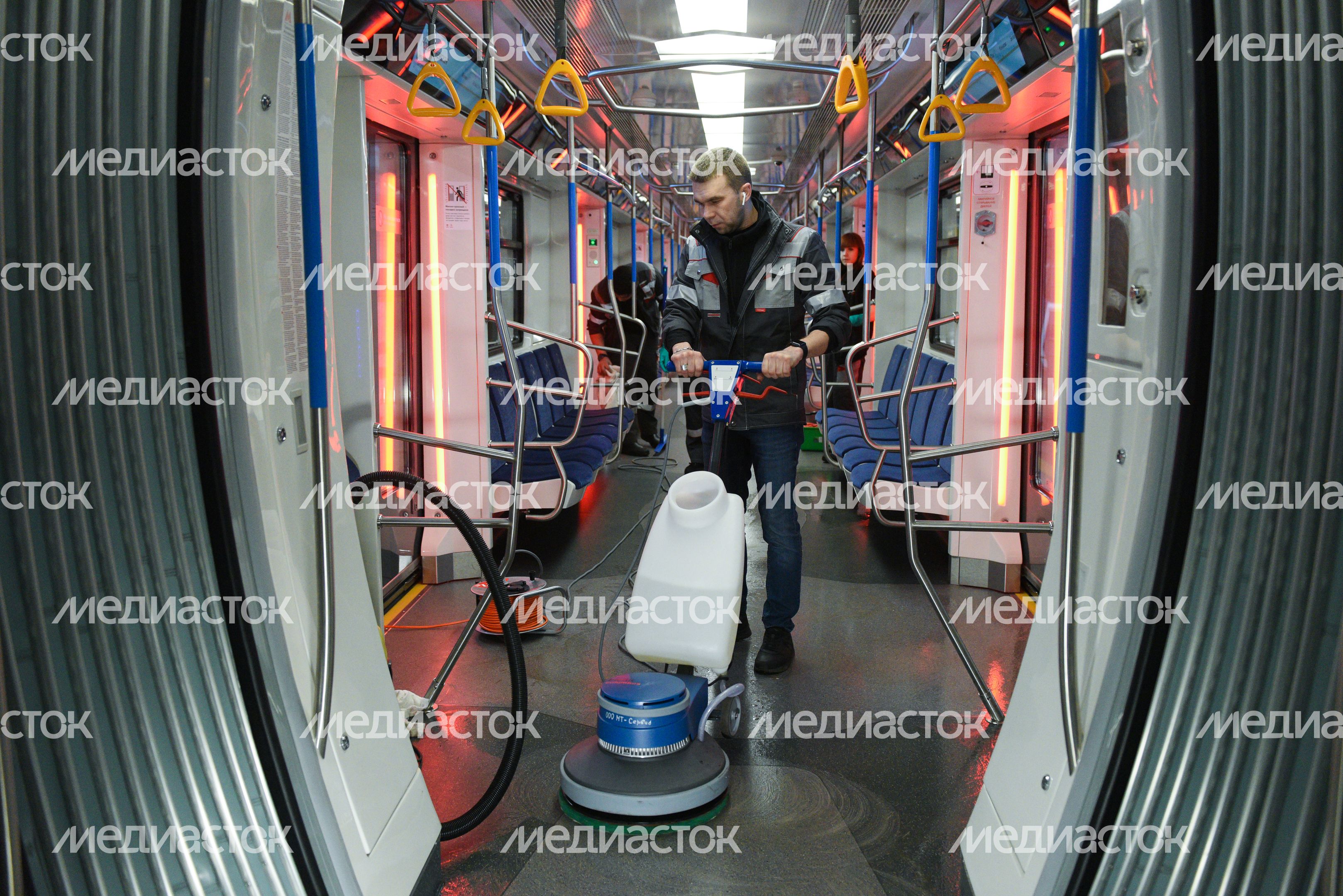 Кварцевание и обеззараживание вагонов метро в Москве