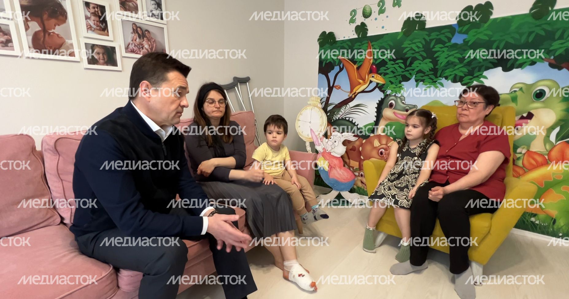 Губернатор навестил семью погибшего во время теракта в «Крокус Сити Холле»