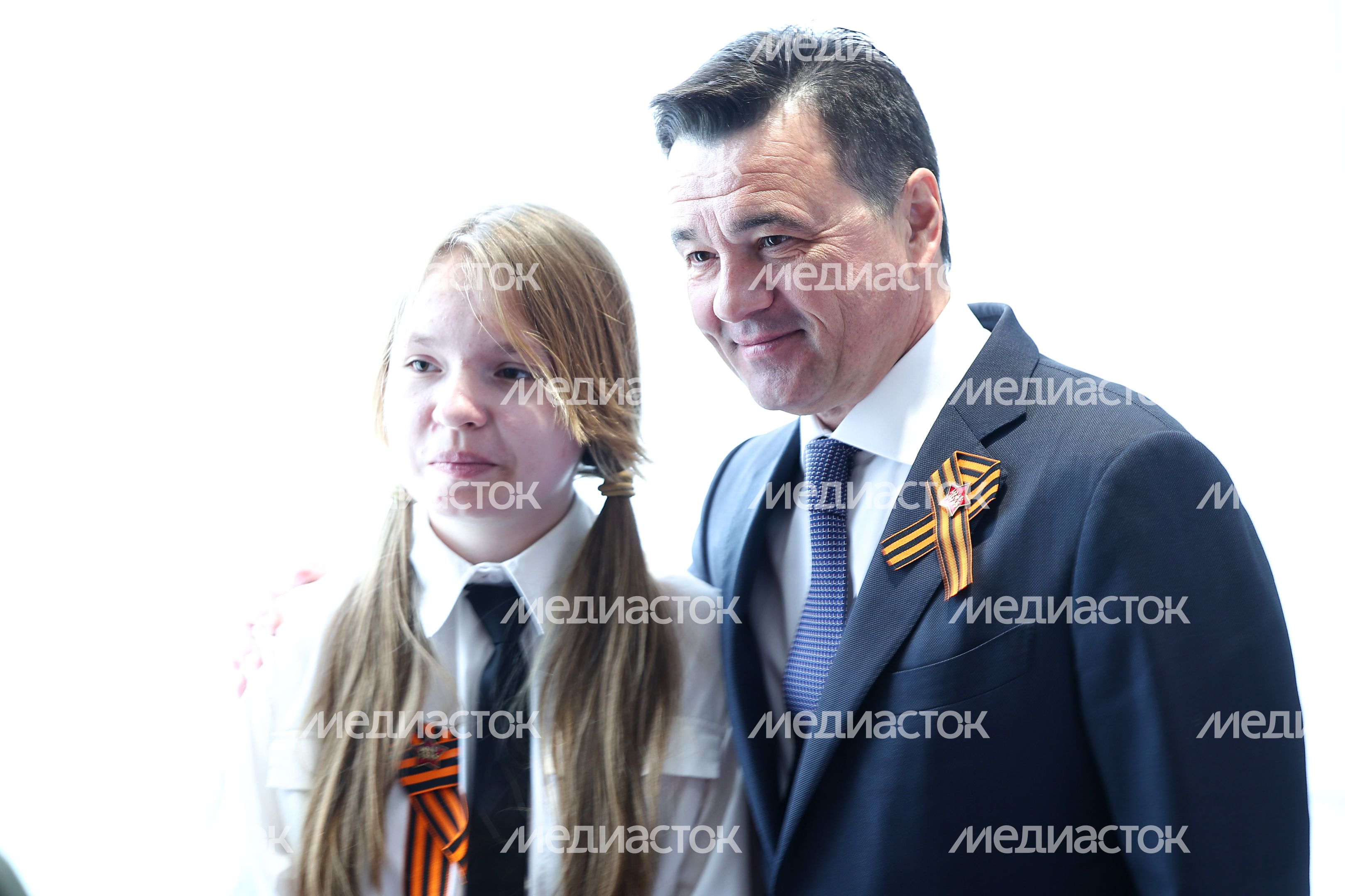 Губернатор вручил государственные награды добровольцам отряда БАРС