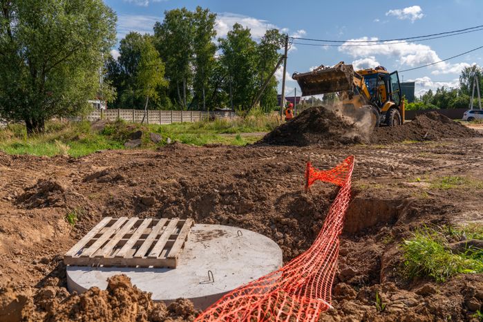 Ремонт трубопровода холодного водоснабжения в поселке Бородинское Поле Можайского округа