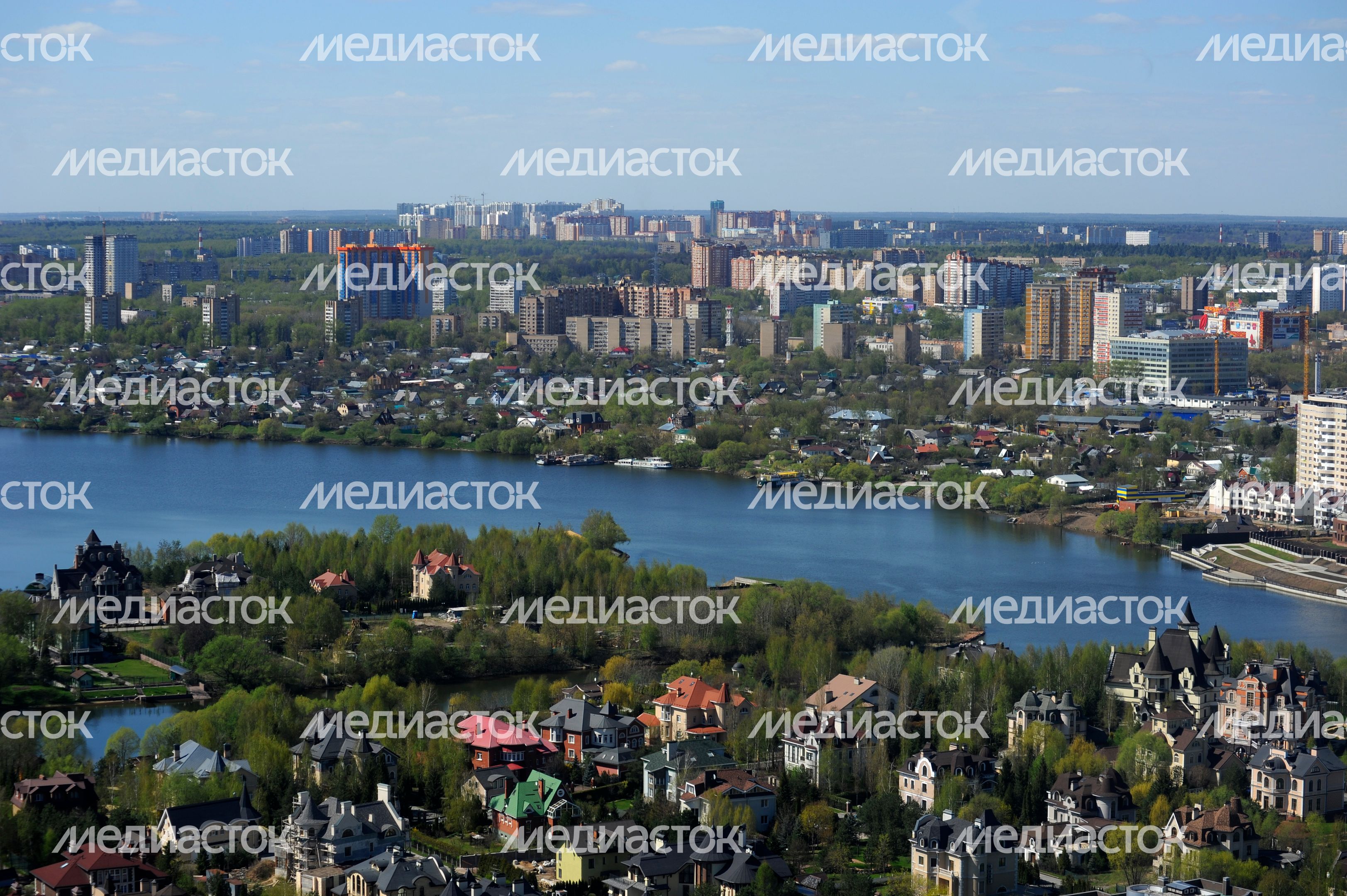 Парад вертолетов в память о погибших в ВОВ