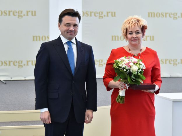 А. Воробьев вручил награды в честь Праздника весны и труда