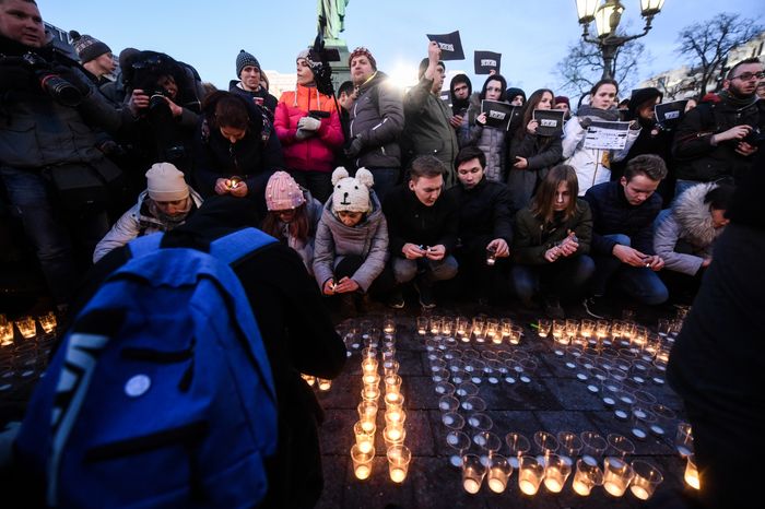 Акция в память о погибших в Кемерове на Пушкинской площади в Москве