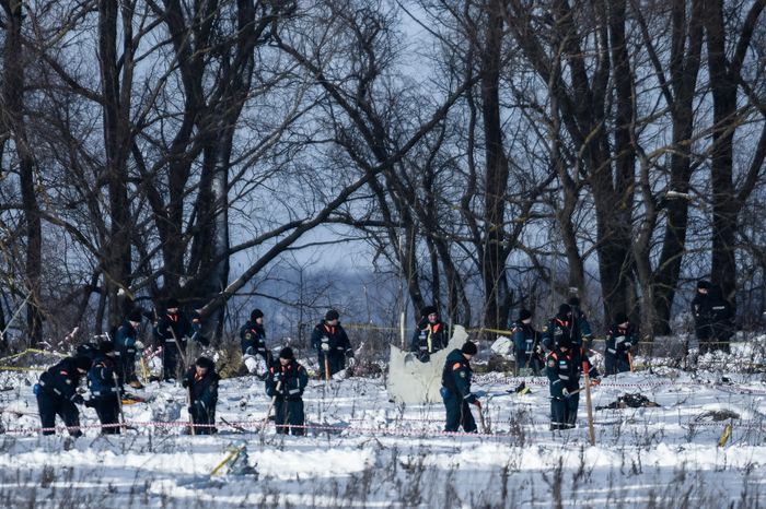 Работы на месте крушения самолета АН-148 в Подмосковье