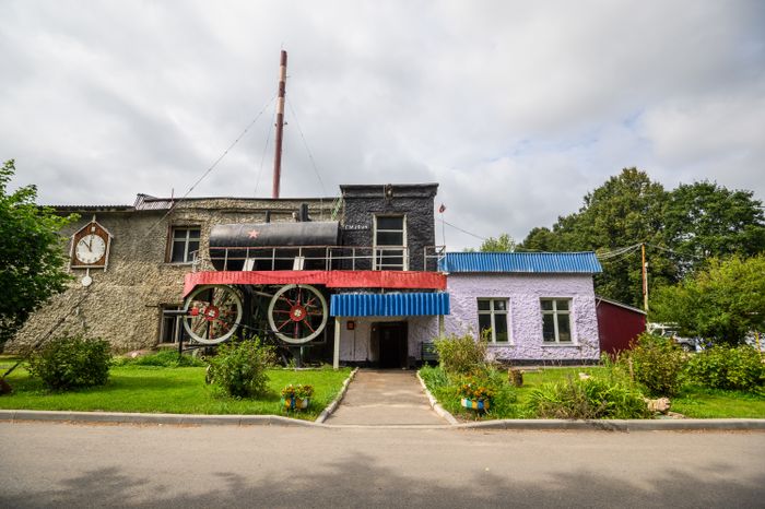 Гжельский зоопарк «Синь России»
