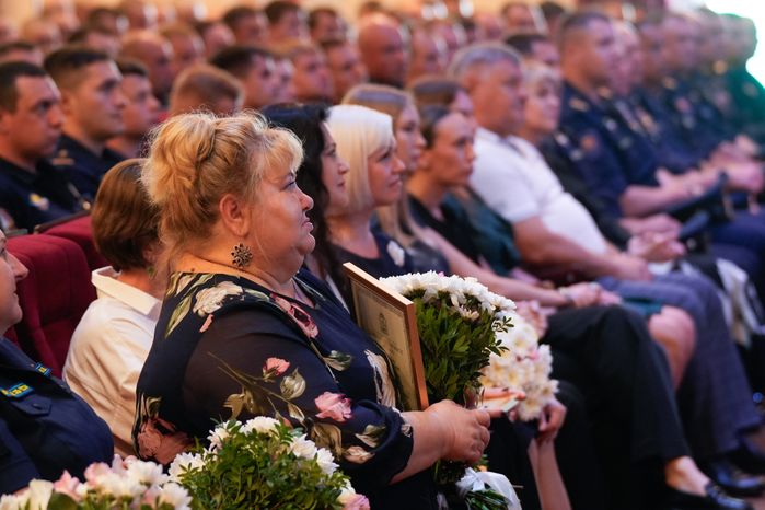 Андрей Воробьев поздравил с праздником военнослужащих 45-й бригады спецназа ВДВ