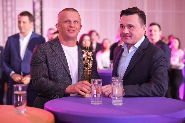Андрей Воробьёв наградил победителей премии "Золотой пиксель"