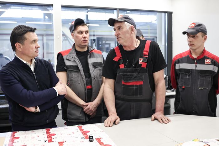 Андрей Воробьев посетил запуск производства упаковки для пищевой продукции в Чехове