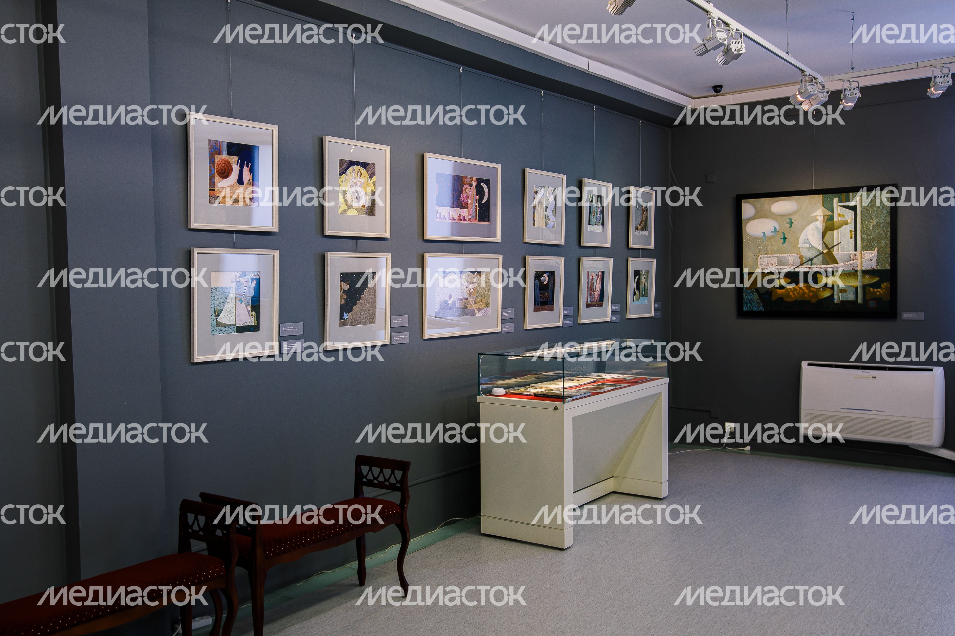 Выставка графики «Сны весны» Анны Березовской в Дмитровском кремле