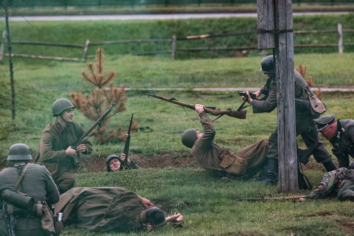 Военно-историческая реконструкция «Первый день войны» у Главного храма ВС РФ в День памяти и скорби