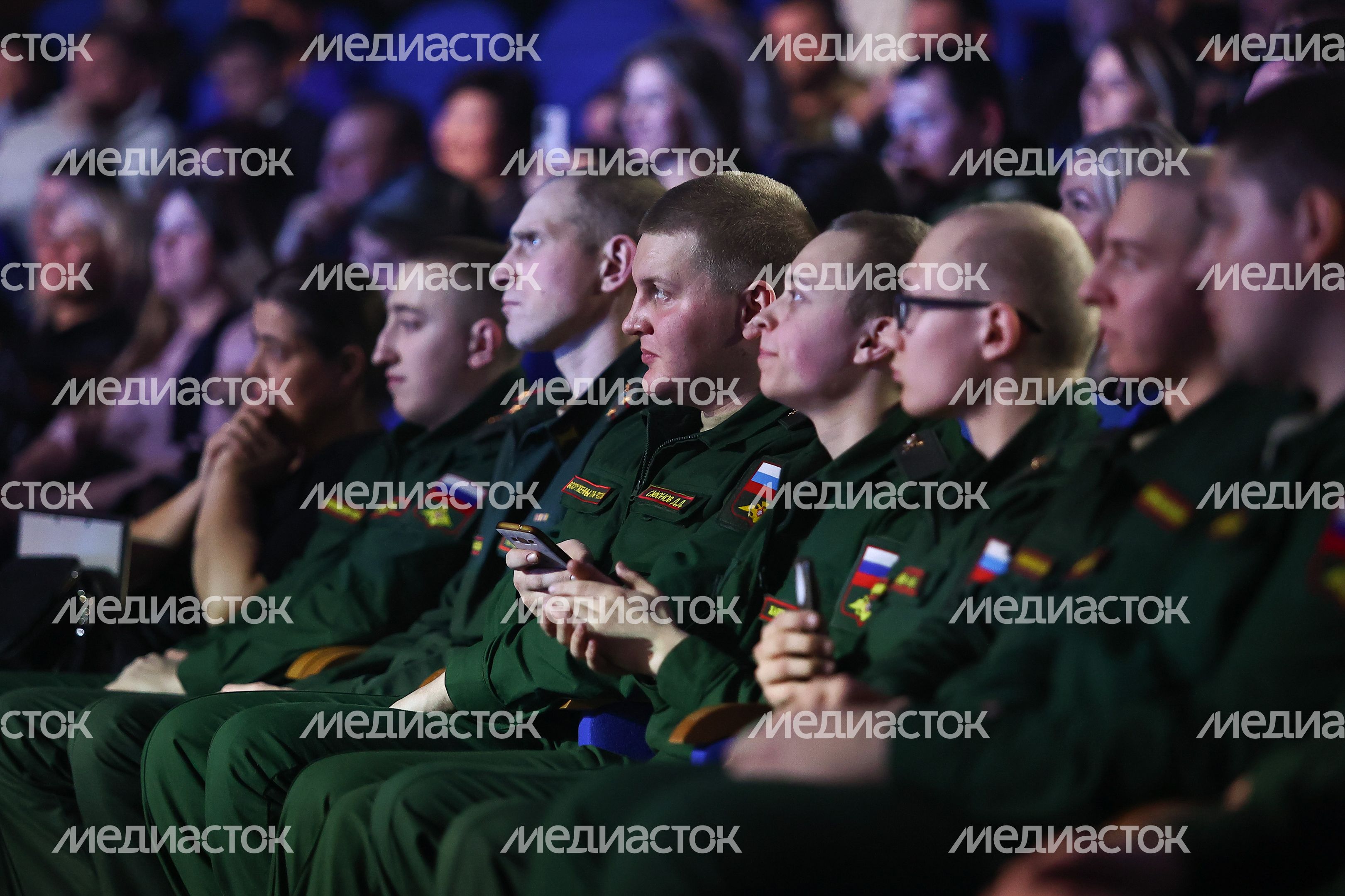 Награждение Губернатором лауреатов губернаторской премии «Мы рядом. Доброе дело»