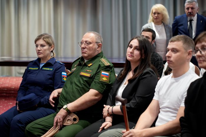 Вручение ключей от автомобилей ветеранам СВО и семьям погибших Героев