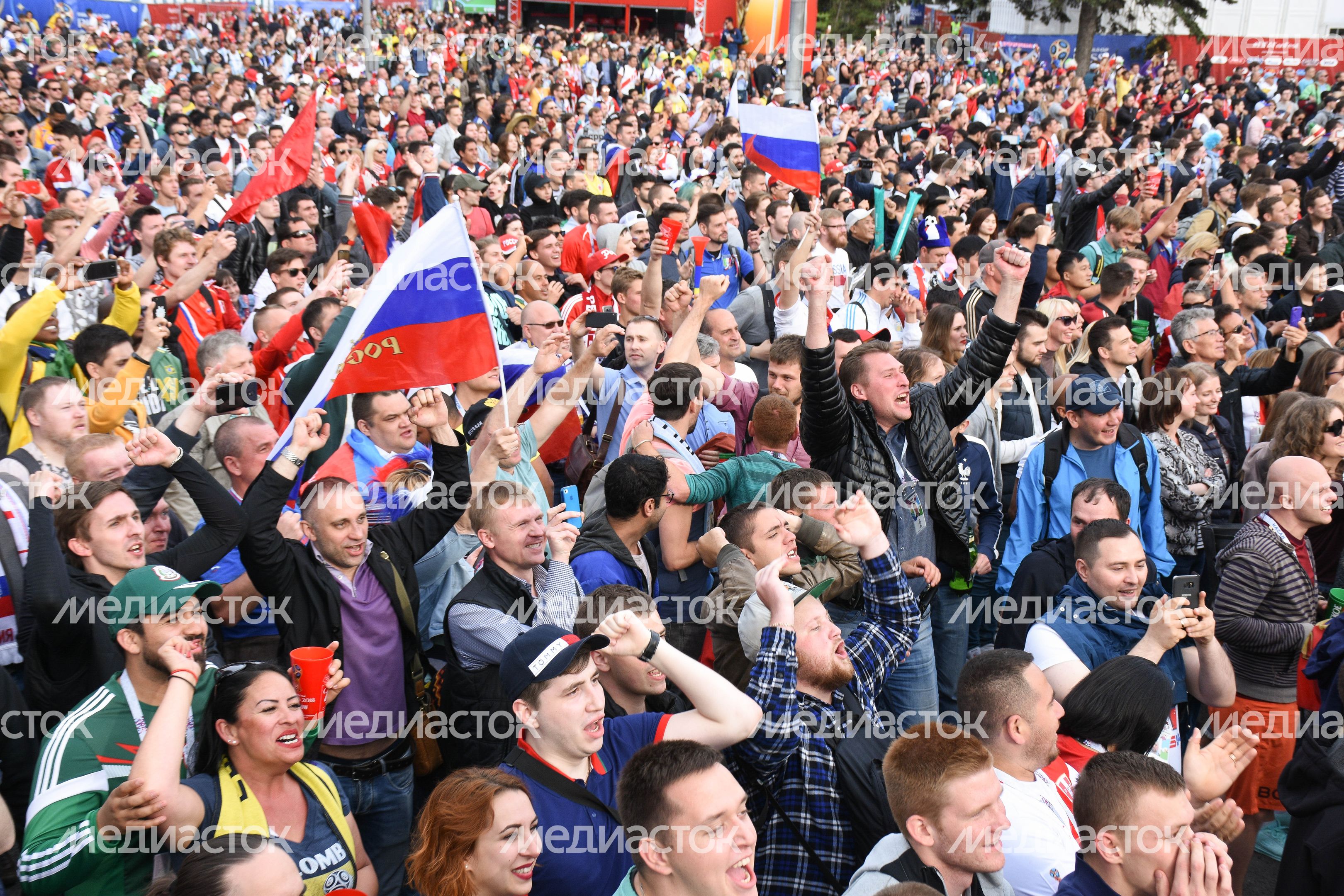 Открытие Чемпионата мира по футболу в Москве на Воробьёвых горах
