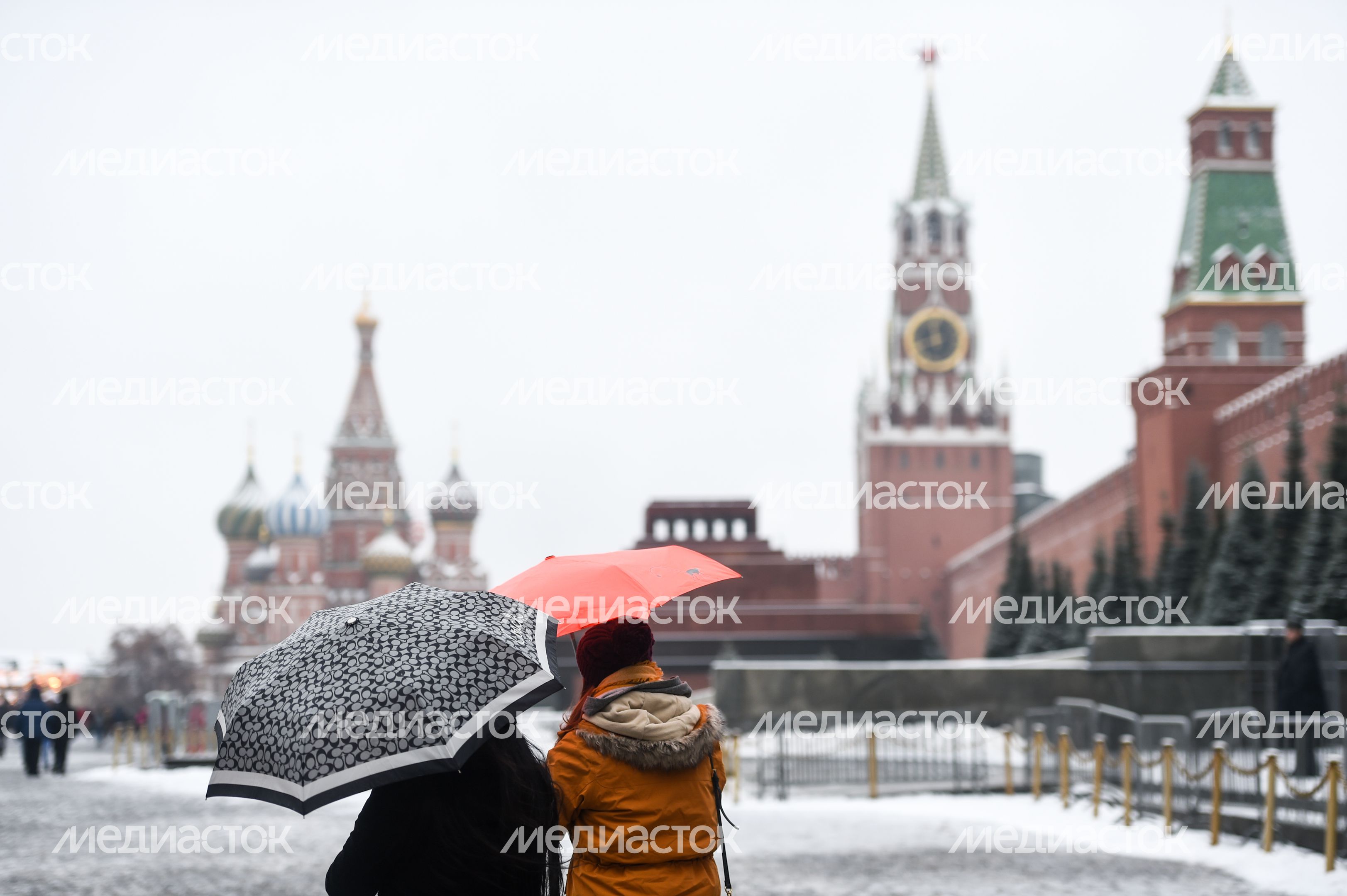 Последстивя сильного снегопада в Москве
