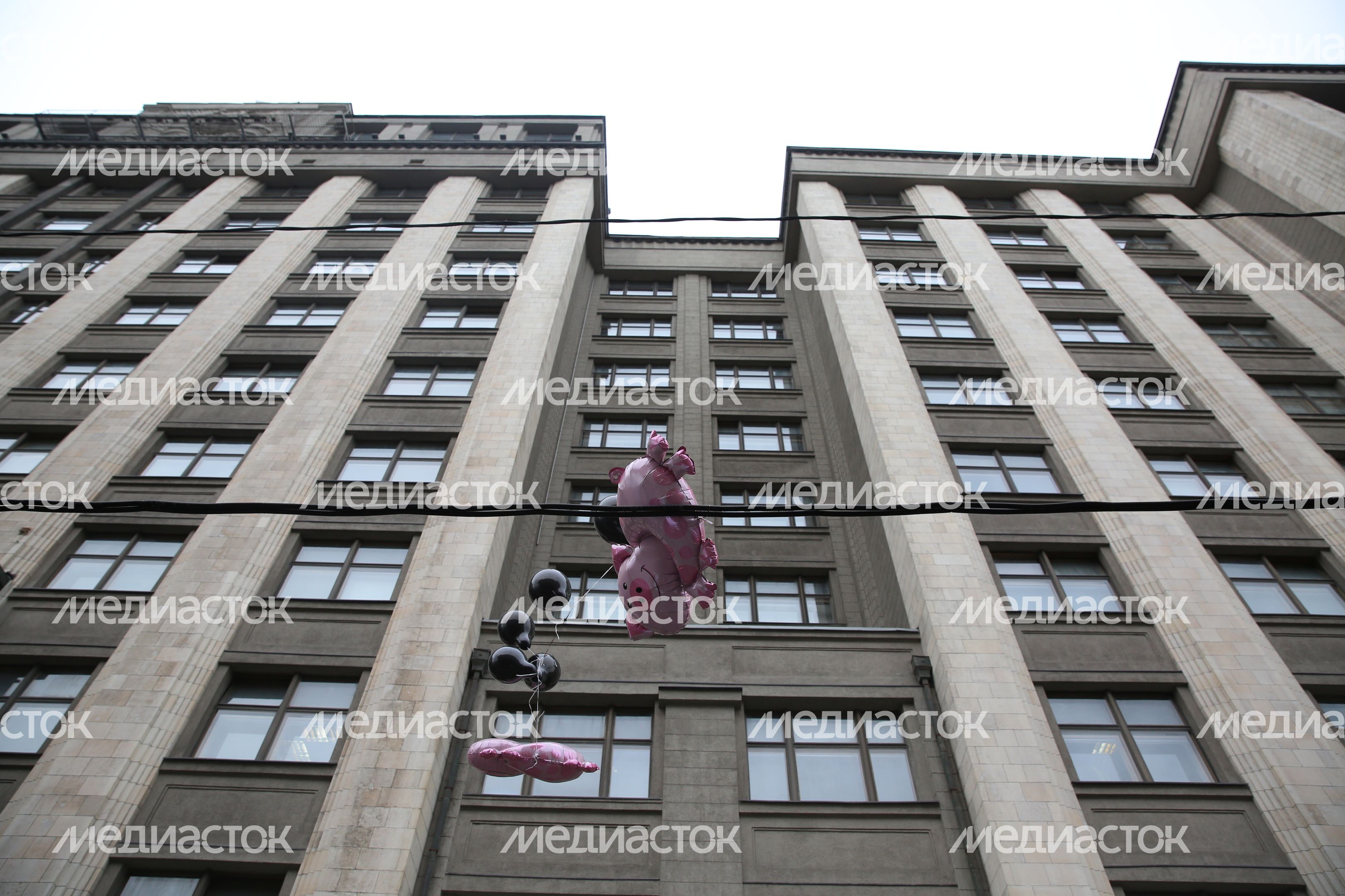 Акция протеста валютных заемщиков у здания Госдумы в Москве