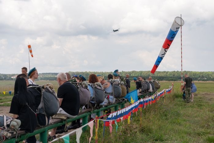 Чехов. День ВДВ на аэродроме ДОСААФ