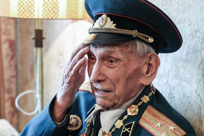 Ветерану войны Александру Золотову присвоили звание Почетного гражданина Московской области