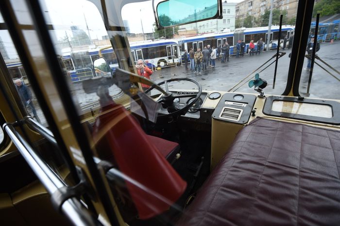 Выставка ретротехники ко Дню московского транспорта
