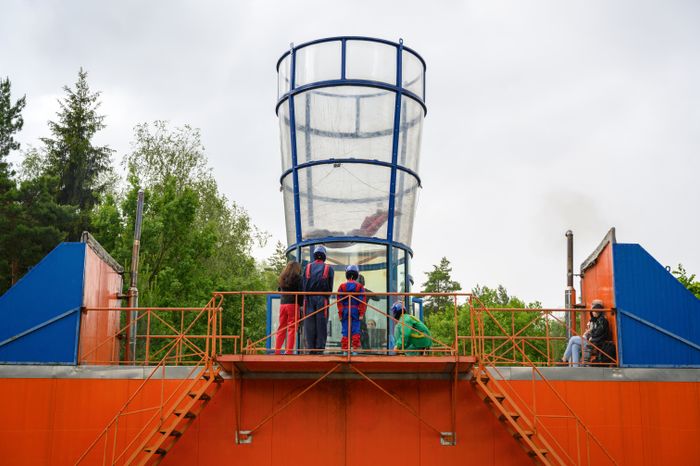 Свободное парение в аэродинамической трубе
