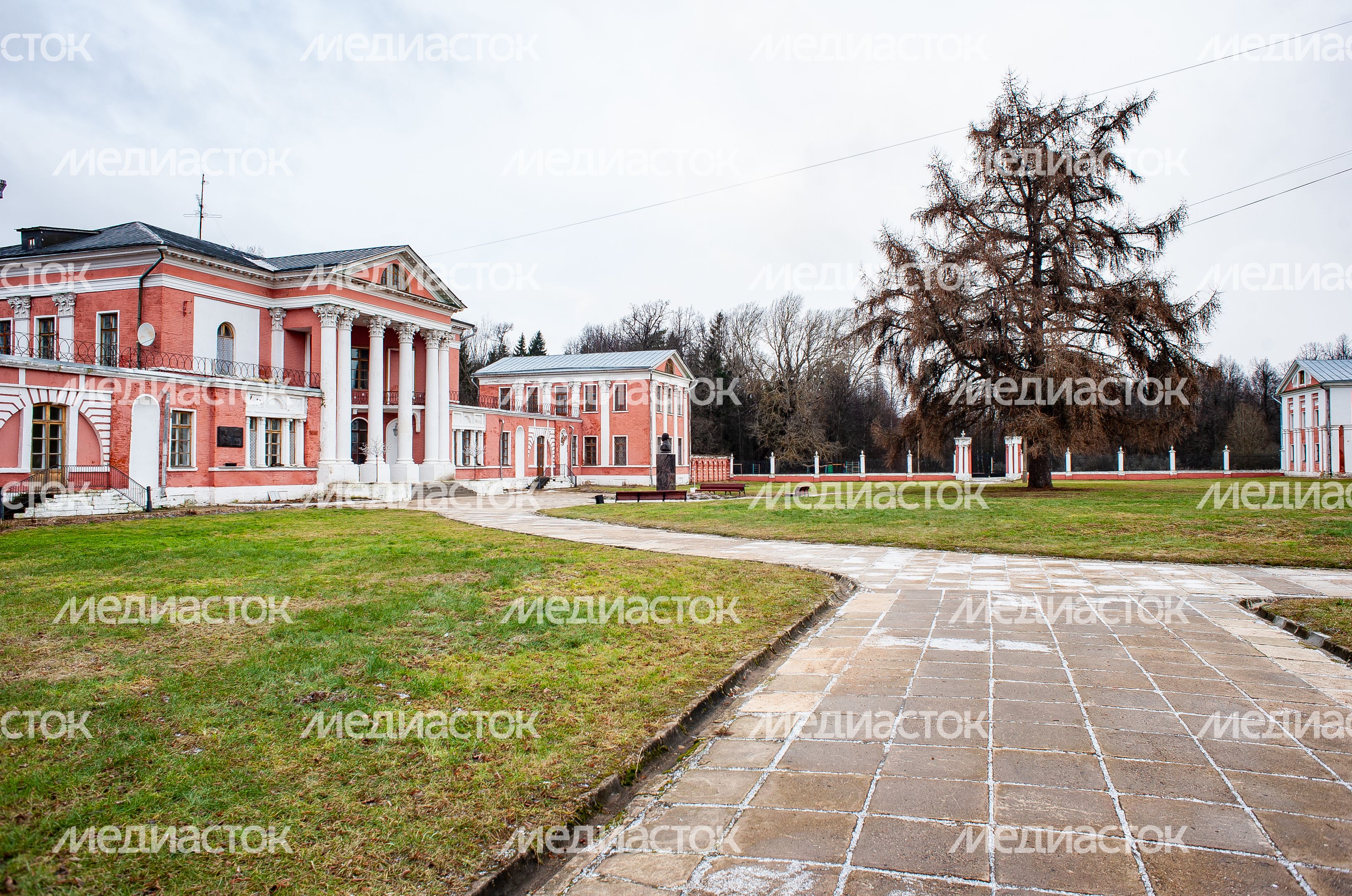 Виды села Ярополец
