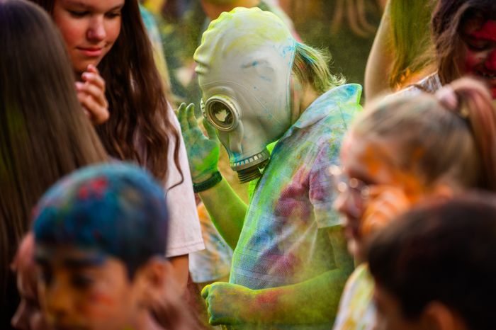 Фестиваль красок Holi Dance в Наташинском парке в Люберцах