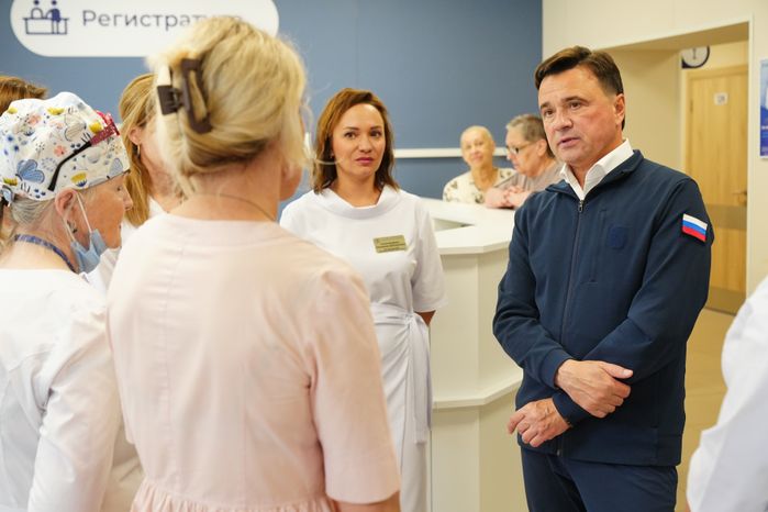 Андрей Воробьев посетил отремонтированную поликлинику в Дзержинском