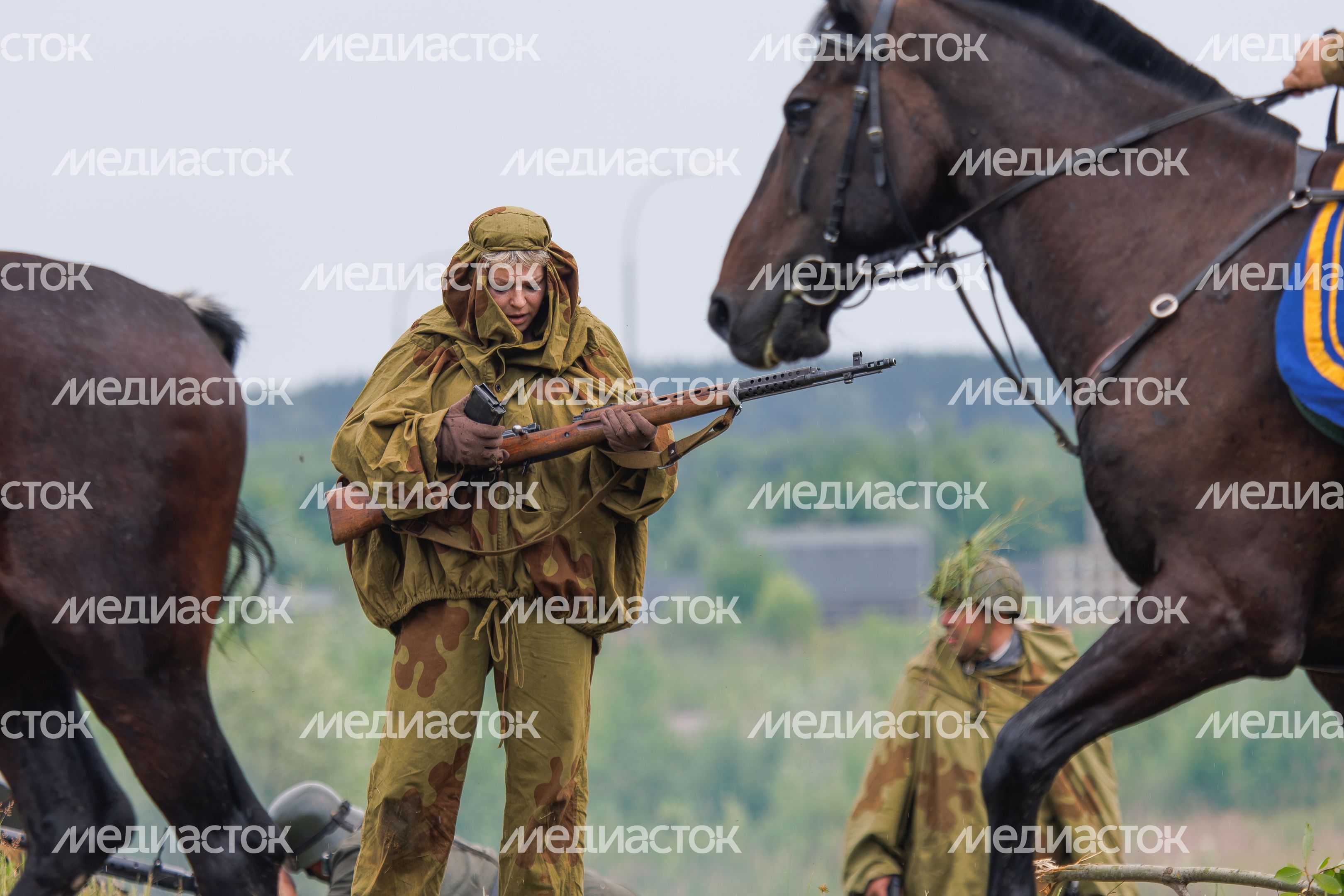 Эпизод Курской битвы под Прохоровкой на военно-исторической реконструкции в Центральном парке «Патриот»