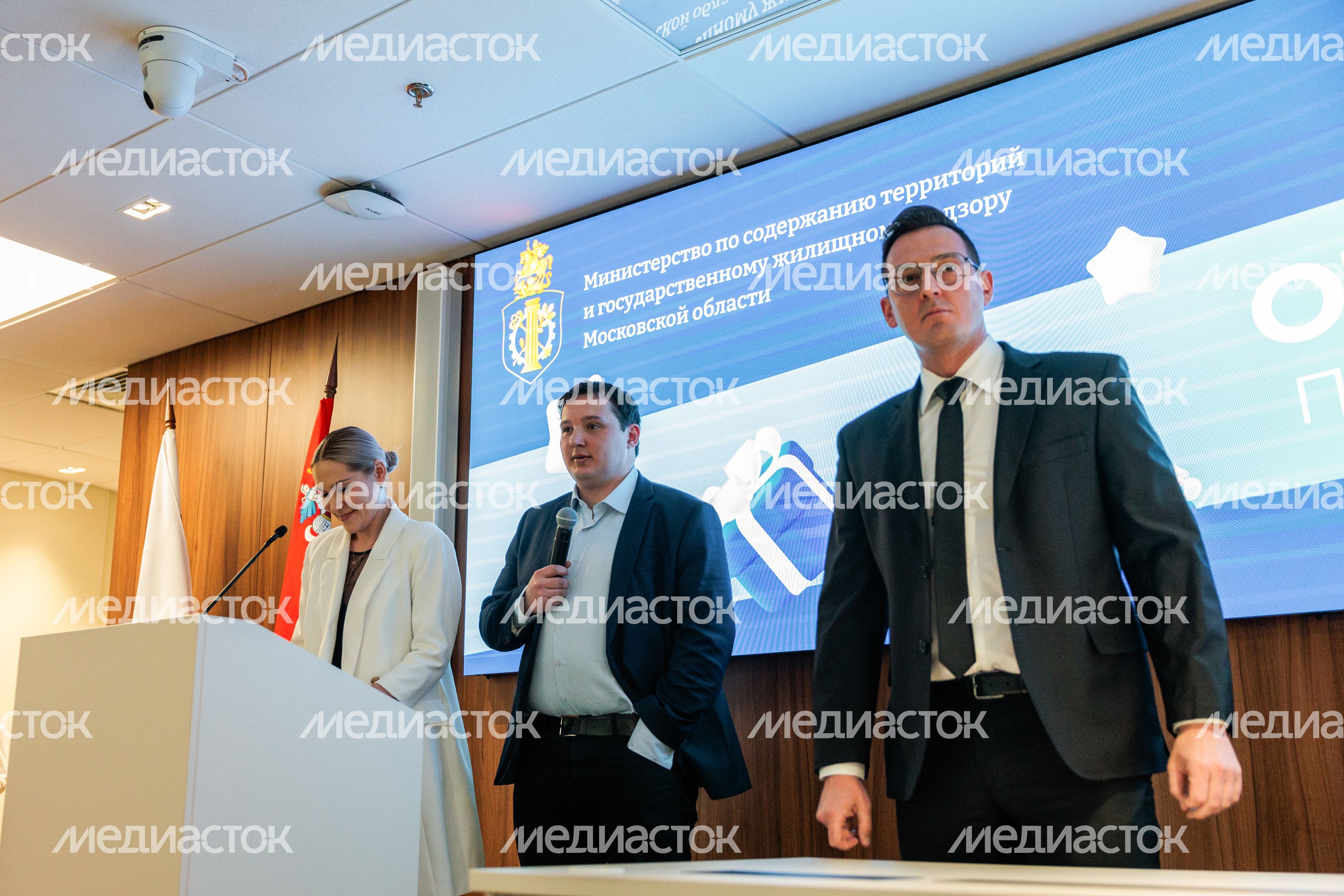 Награждение победителей экологической акции "Сдай шины на мегабак" в Красногорске Награждение победителей экологической акции "Сдай шины на мегабак" в Красногорске