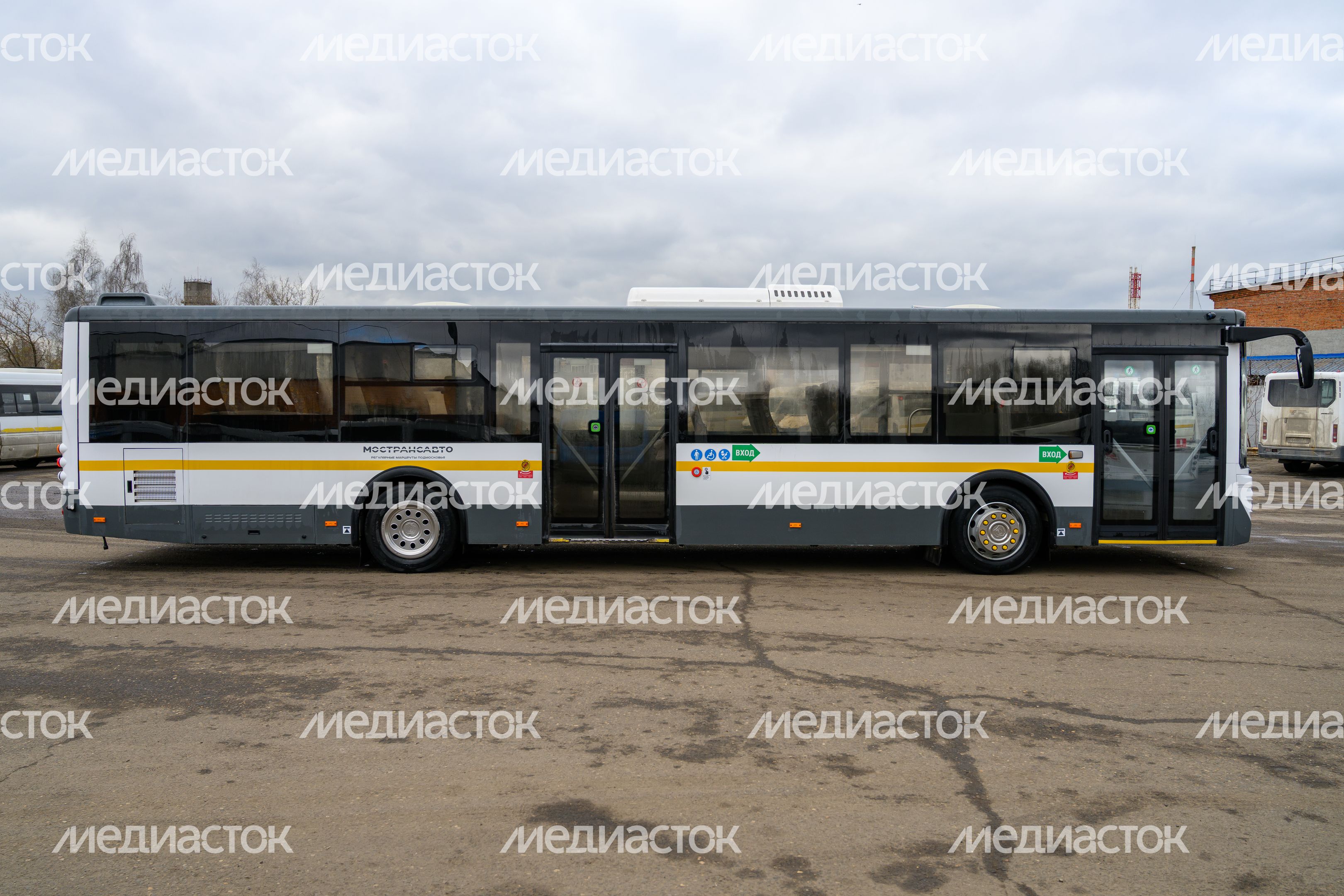 Автобус Мострансавто перед отправлением в рейс Автобус Мострансавто перед отправлением в рейс