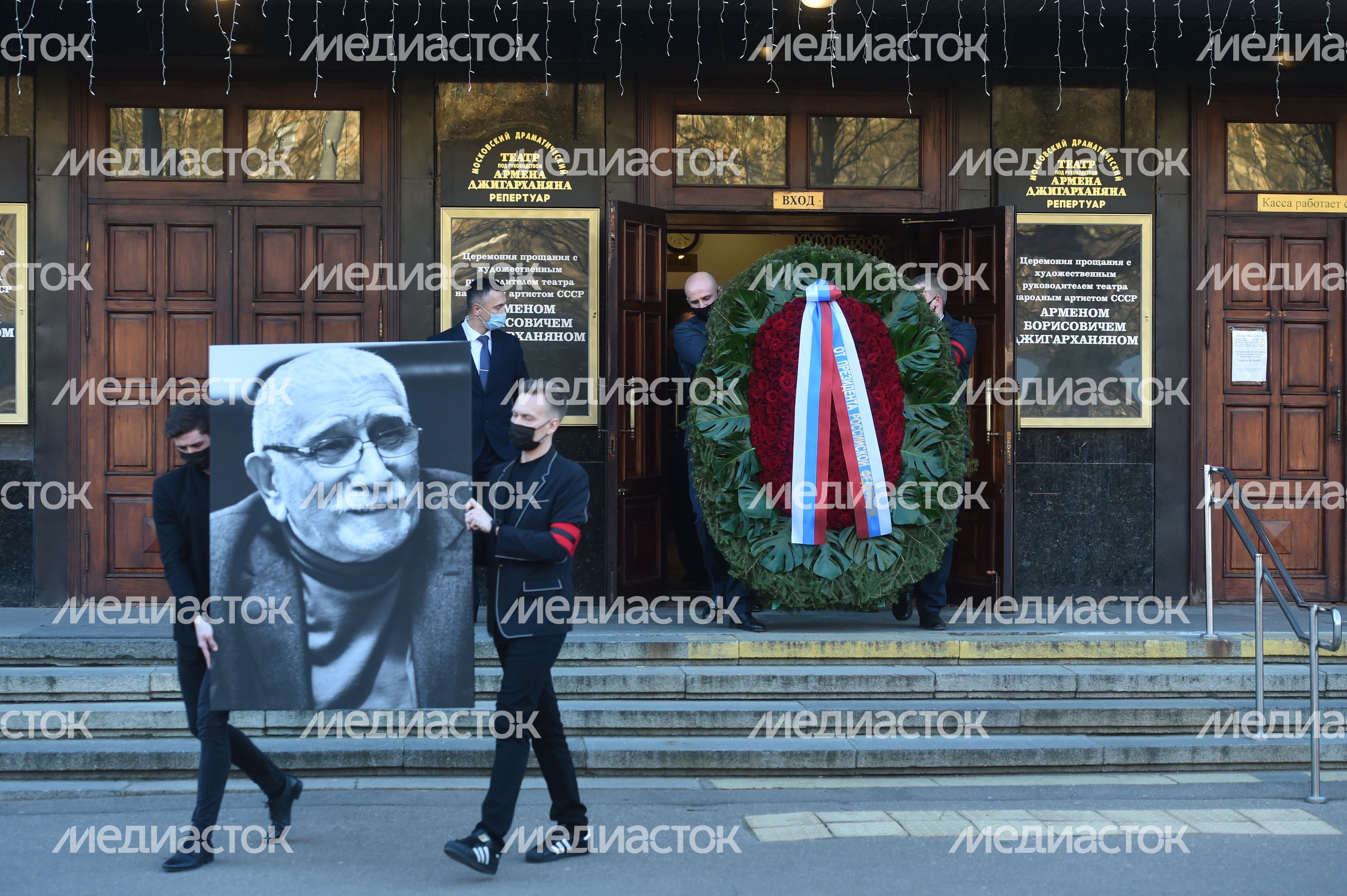 Церемония прощания с Арменом Джигарханяном в Москве