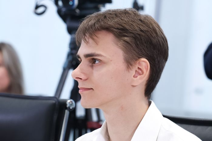 Андрей Воробьев поздравил подмосковных школьников, показавших отличные результаты на ЕГЭ