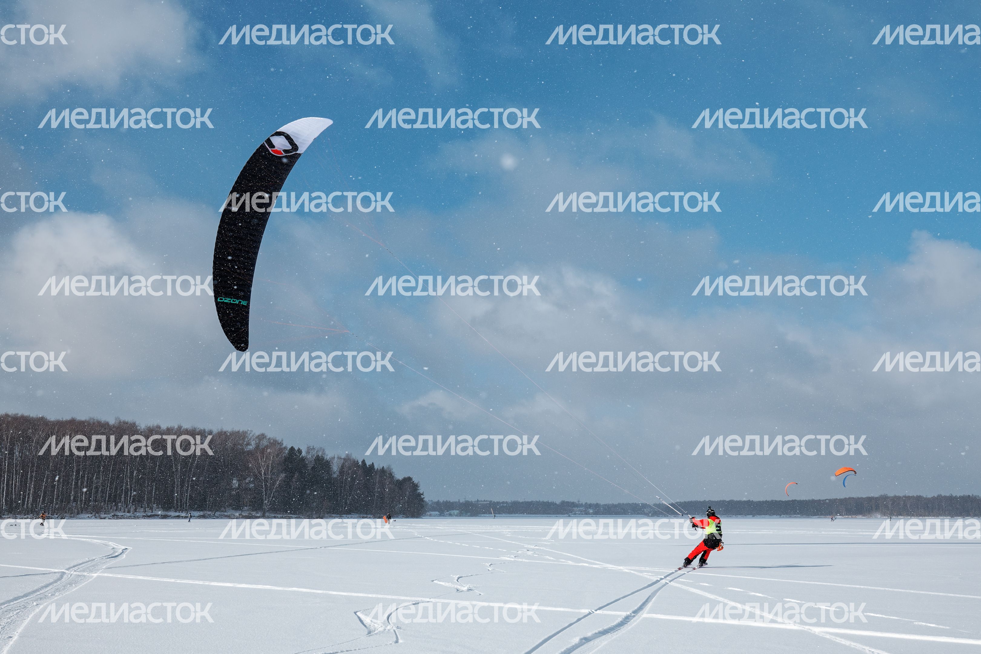 Чемпионат Московской области по сноукайтингу в Солнечногорске Чемпионат Московской области по сноукайтингу в Солнечногорске