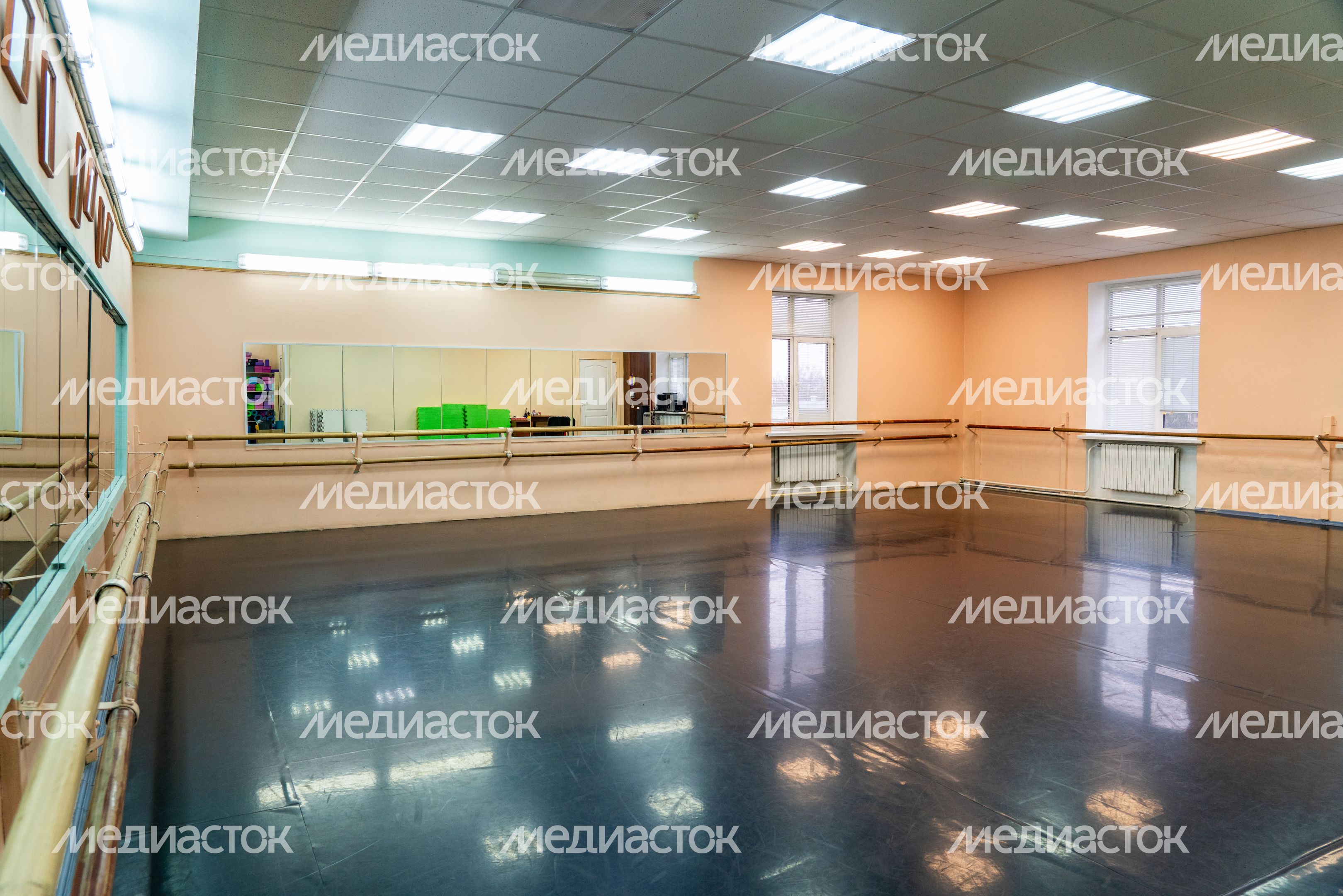 Центральный Дворец культуры "Созвездие" в Дмитрове Центральный Дворец культуры "Созвездие" в Дмитрове