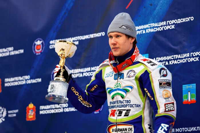 Второй день суперфинала личного чемпионата России по ледовому спидвею в Красногорске
