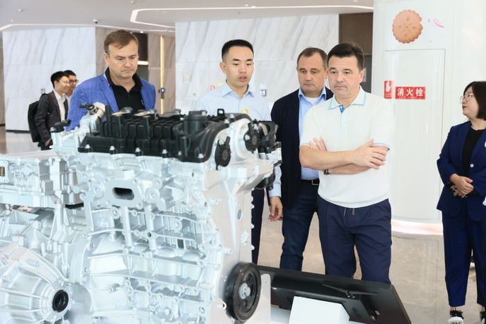 Посещение автозавода Changan Automobile Group в Китае Губернатором Подмосковья
