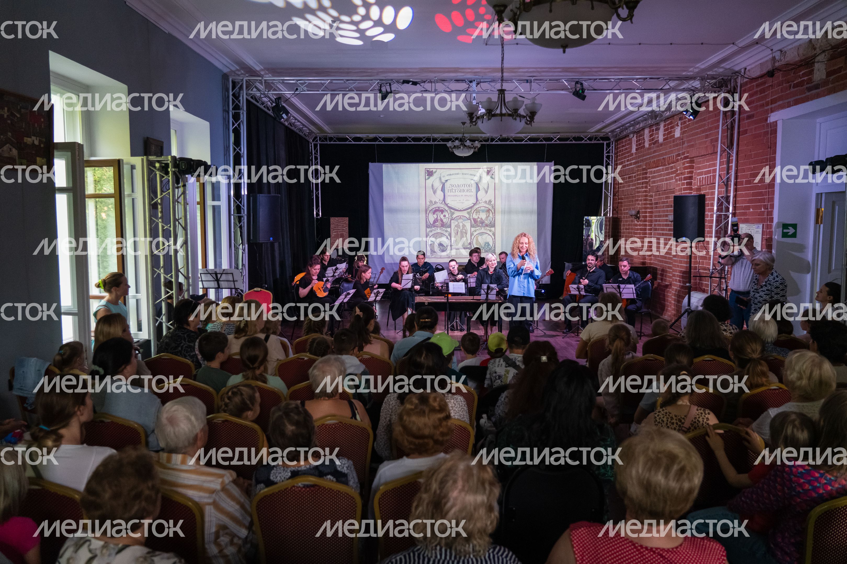 Музыкально-литературный спектакль «Золотой петушок» в усадьбе Знаменское-Губайлово