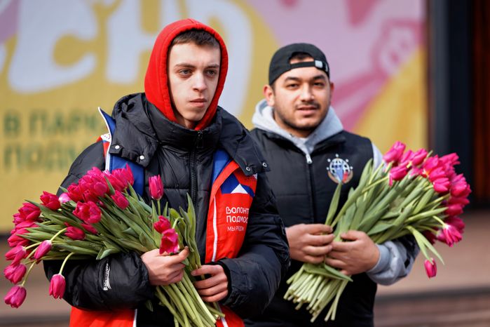 Фестиваль «Весна, цветы и комплименты» к празднику 8 Марта в парке имени В. Талалихина в Подольске
