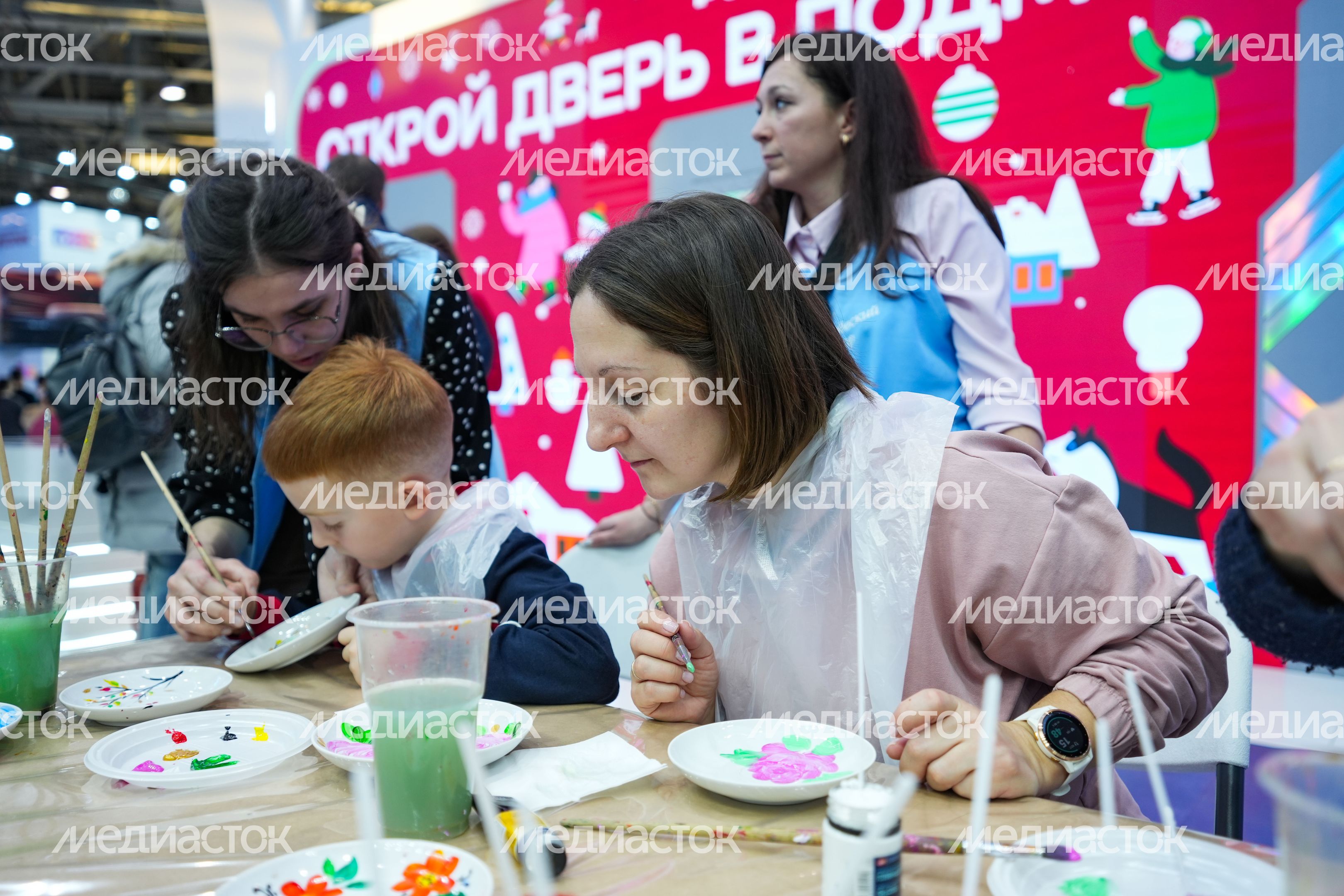 Открытие форума «Родные - Любимые» на выставке «Россия»