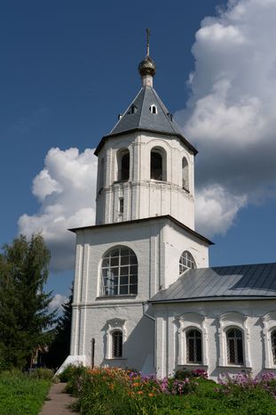 Верея. Богоявленская церковь