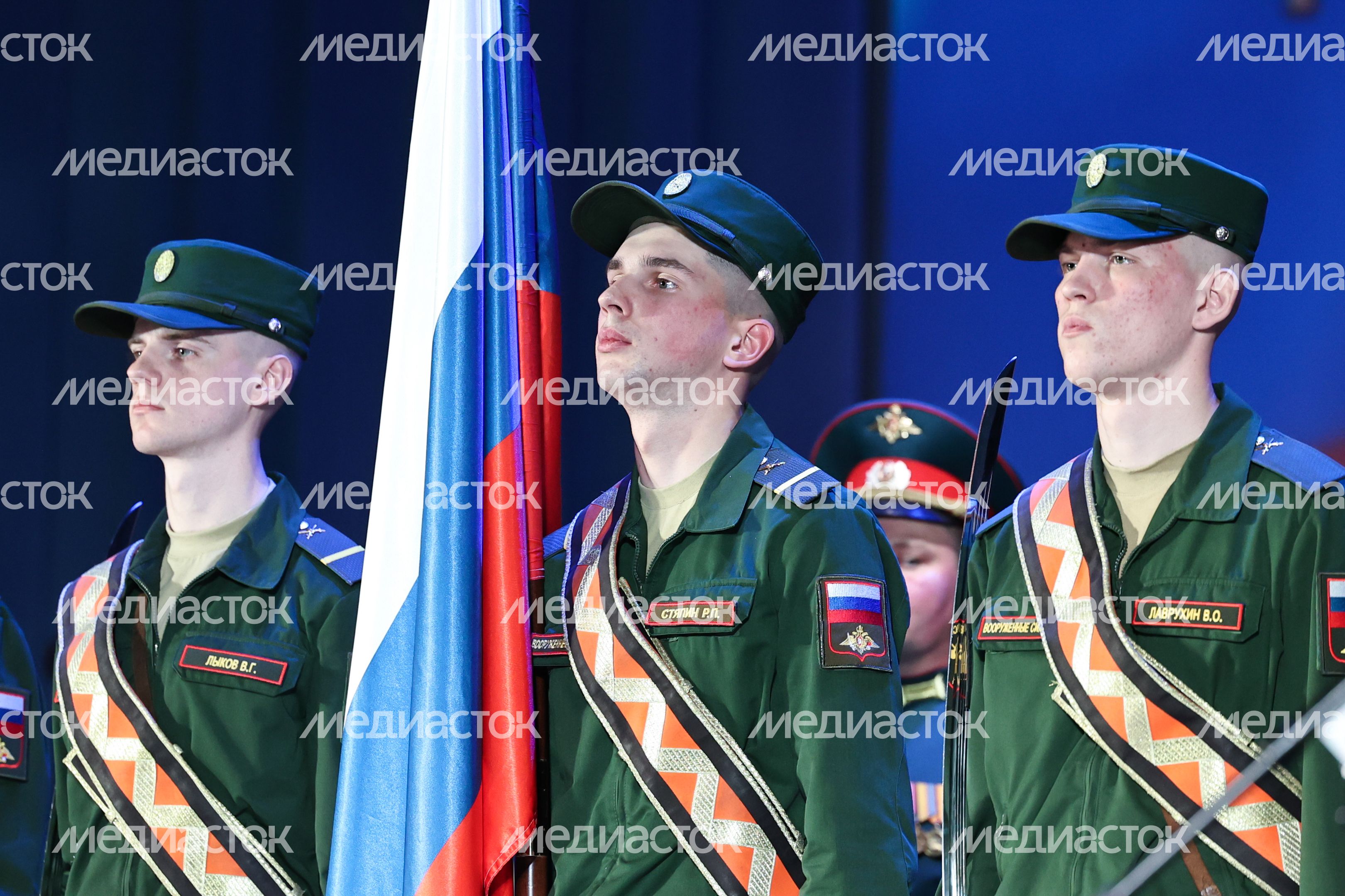 Судебных приставов поздравили с профессиональным праздником Судебных приставов поздравили с профессиональным праздником