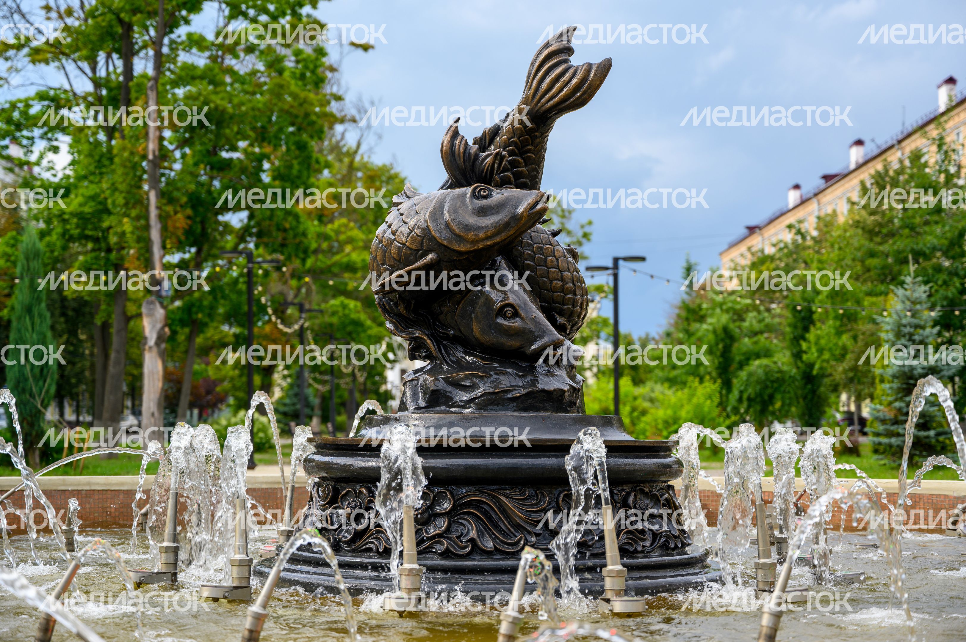 Фонтан «Рыбки» на центральной аллее проспекта Ленина в Электростали